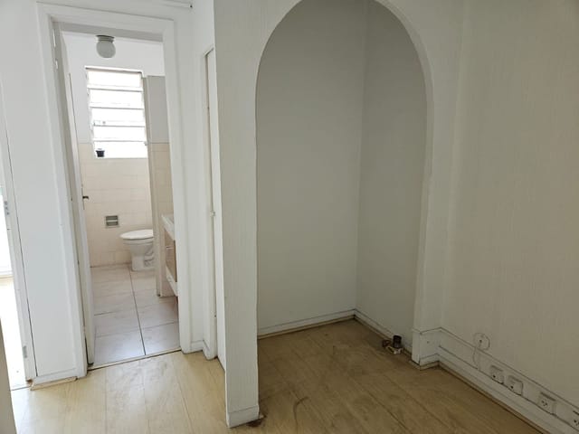 Sala para alugar, no bairro Centro em Petrópolis