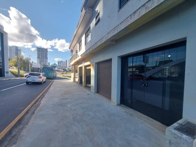 Sala Comercial para locação, 2 salas, 2 banheiros, 10 vagas rotativas, 70 m², Centro - Ponta Grossa/PR