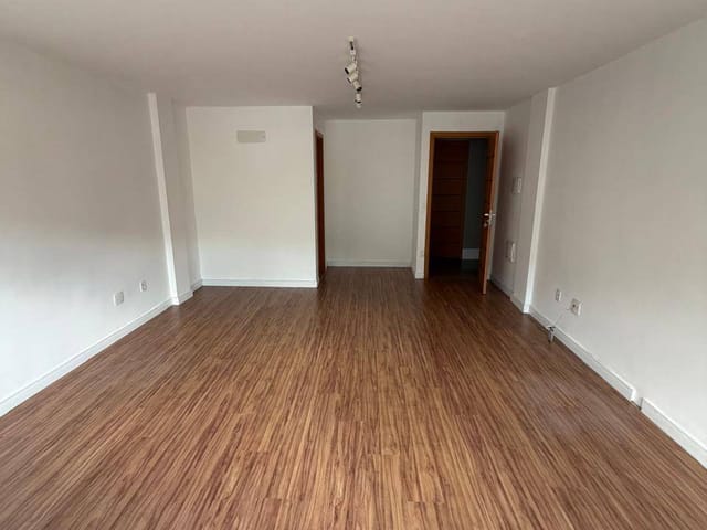 Foto do Sala - Sala para locação, Quarteirão Brasileiro, Petrópolis, RJ | Immobile Administradora de Bens