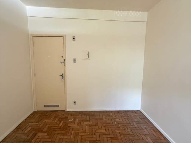 Sala para alugar, no bairro Centro em Petrópolis