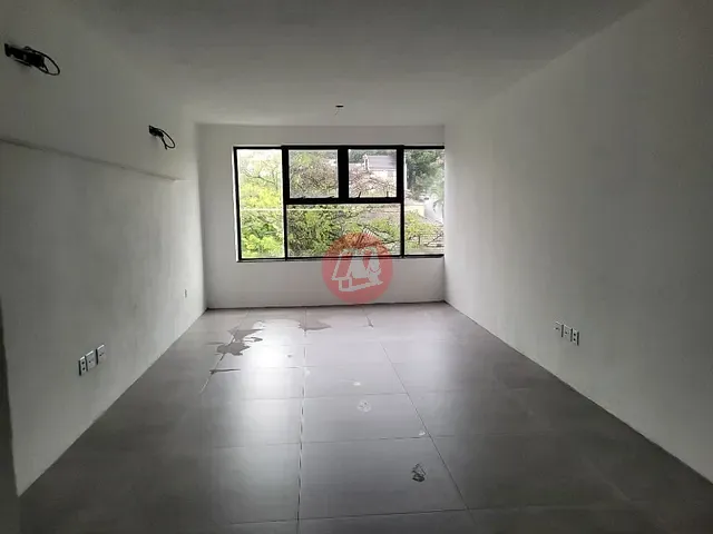Sala para alugar, no bairro Chácara das Pedras em Porto Alegre