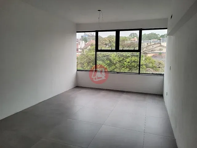 Sala para alugar, no bairro Chácara das Pedras em Porto Alegre