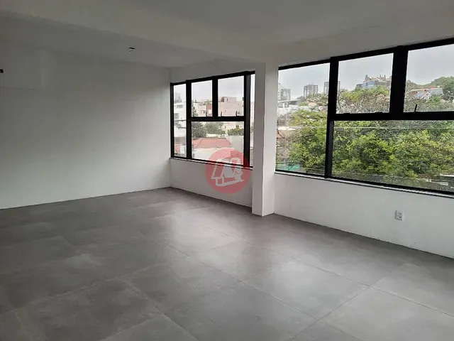 Sala para alugar, no bairro Chácara das Pedras em Porto Alegre