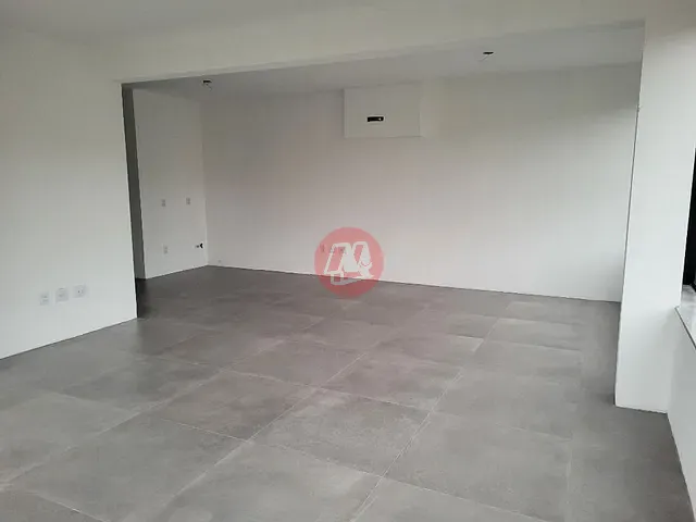 Sala para alugar, no bairro Chácara das Pedras em Porto Alegre
