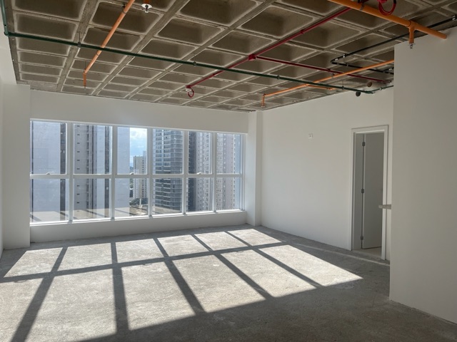 Sala para alugar, no bairro Gleba Fazenda Palhano em Londrina