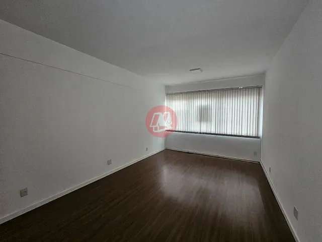 Sala à venda, no bairro Centro Histórico em Porto Alegre