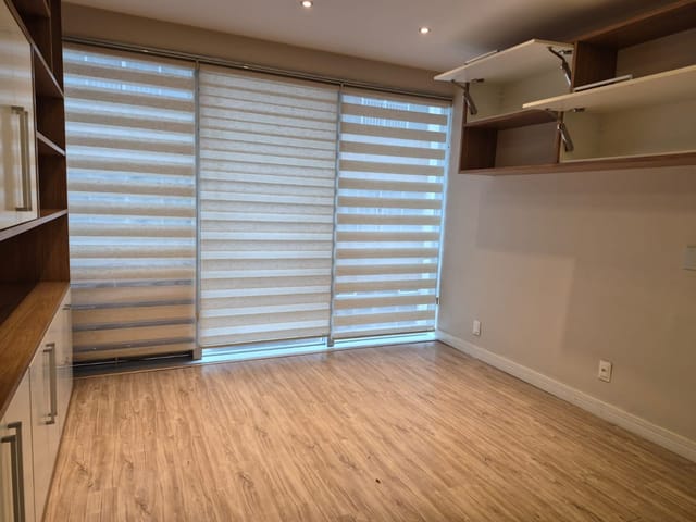 Sala para alugar, no bairro Centro em Petrópolis