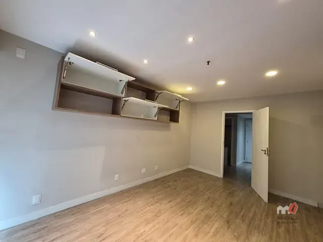 Sala para alugar, no bairro Centro em Petrópolis
