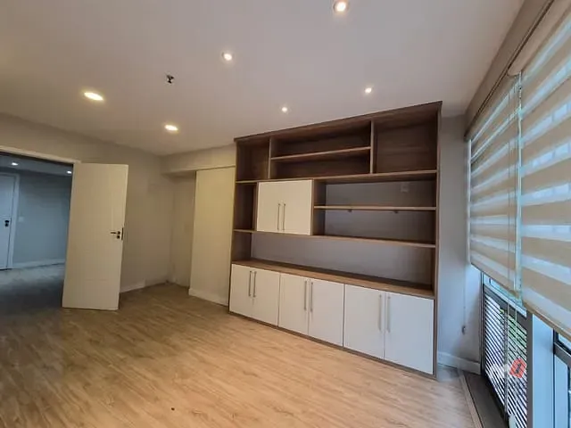 Sala para alugar, no bairro Centro em Petrópolis