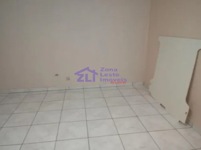 Sala com 20m², para alugar, no bairro Vila Ivone em São Paulo