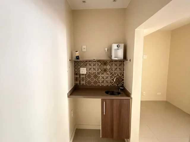 Sala para alugar, no bairro Centro em Petrópolis