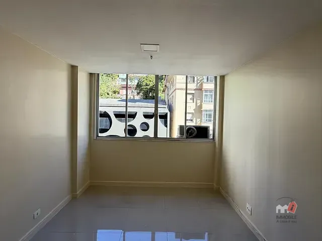Sala para alugar, no bairro Centro em Petrópolis