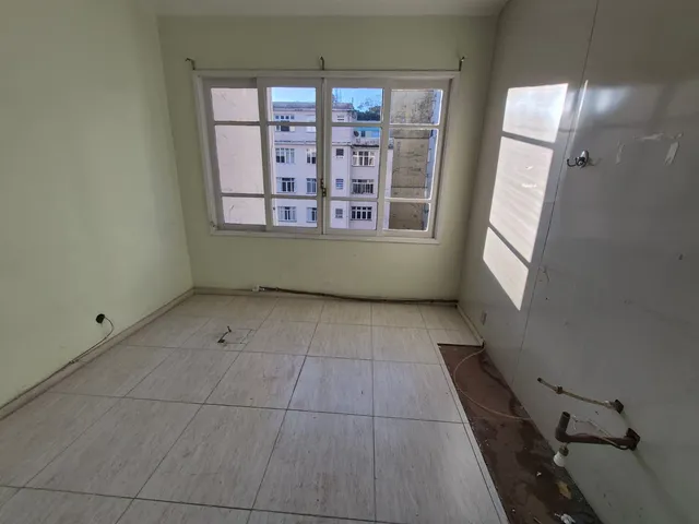 Sala para alugar, no bairro Centro em Petrópolis