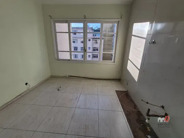 Sala para alugar, no bairro Centro em Petrópolis