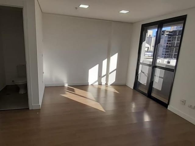 Sala para alugar, no bairro Centro em Curitiba