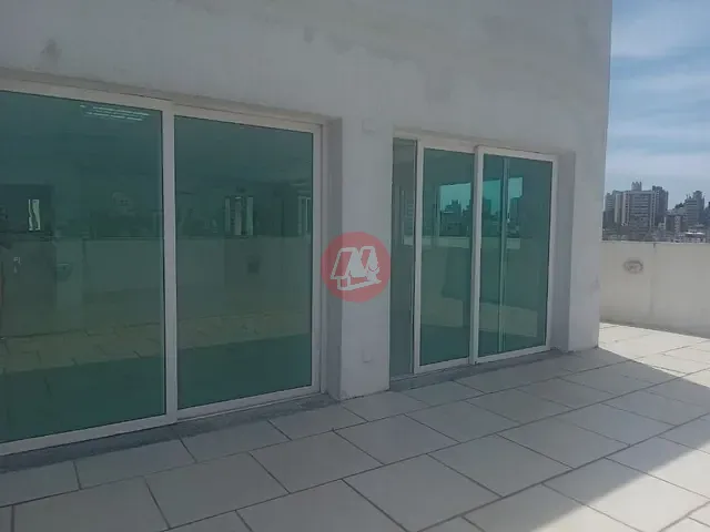 Sala com 127m², para alugar, no bairro Azenha em Porto Alegre