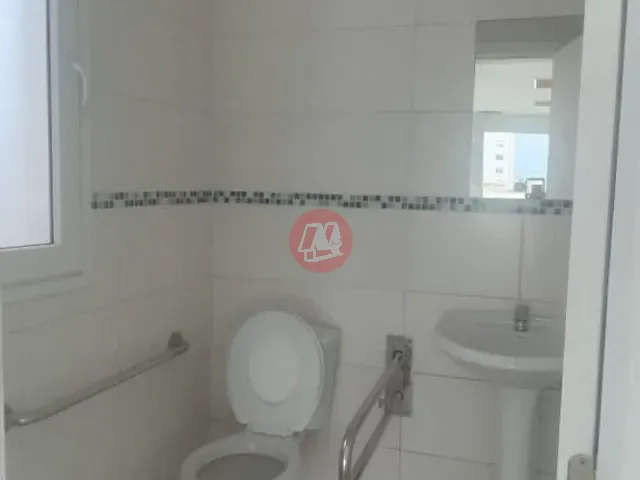 Sala com 127m², para alugar, no bairro Azenha em Porto Alegre