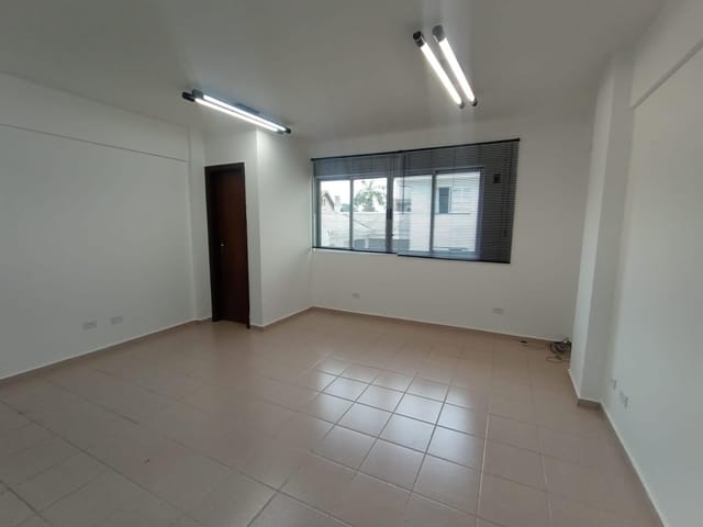 Terreno para alugar, no bairro Bacacheri em Curitiba