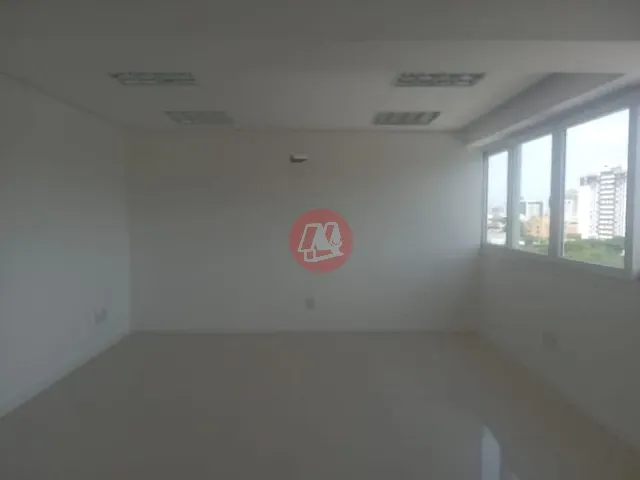 Sala com 100m², para alugar, no bairro Azenha em Porto Alegre