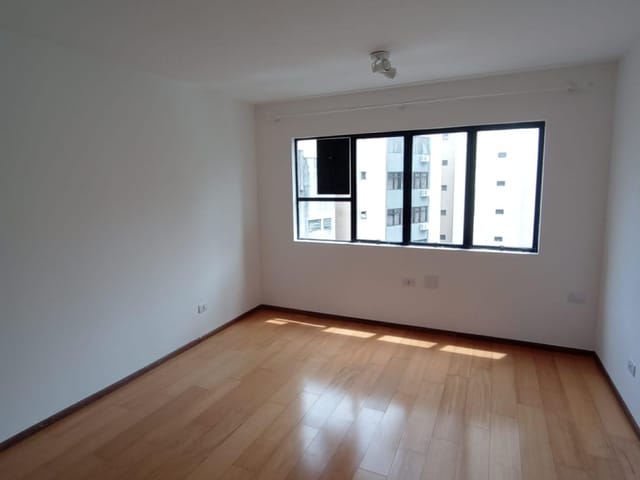 Sala para alugar, no bairro Centro em Curitiba