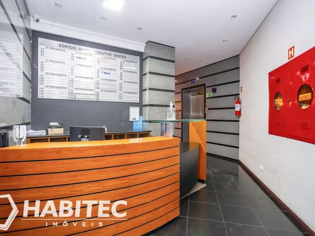 Sala para alugar, no bairro Água Verde em Curitiba