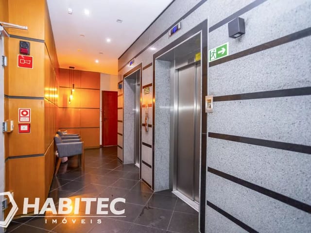 Sala para alugar, no bairro Água Verde em Curitiba