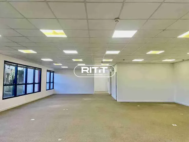 Sala com 194m², para alugar, no bairro Parque dos Resedás em Campinas
