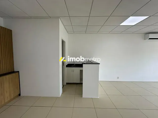 Sala com 60m², para alugar, no bairro Sousas em Campinas