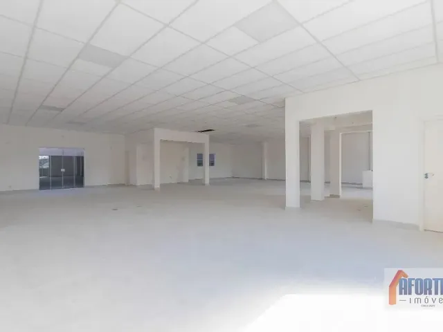 Sala para alugar, no bairro Santa Cândida em Curitiba