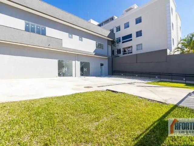 Sala para alugar, no bairro Santa Cândida em Curitiba