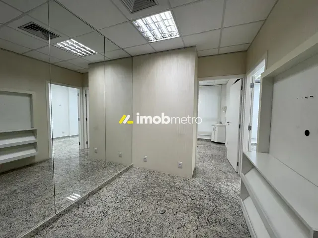 Sala com 46m², para alugar, no bairro Taquaral em Campinas