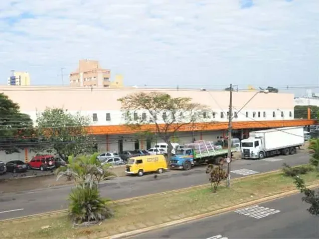 Sala com 260m², para alugar, no bairro Jardim Shangri-Lá A em Londrina