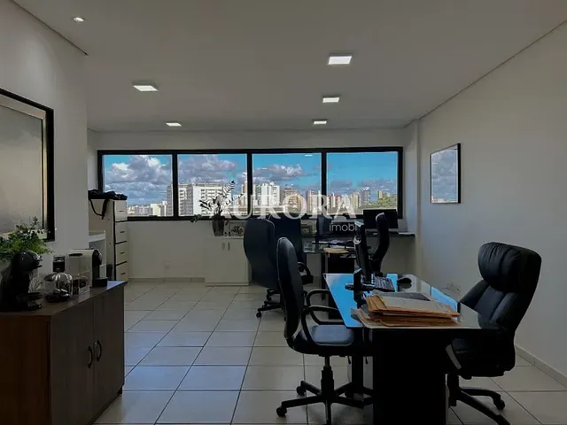 Sala com 81m², à venda, no bairro Jardim Londrilar em Londrina