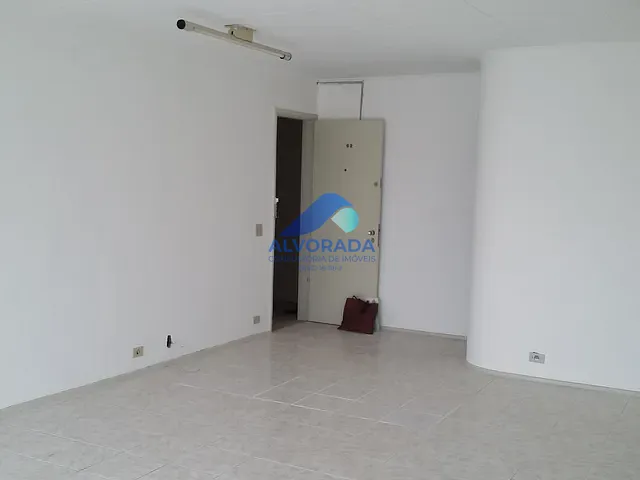 Sala à venda ou para alugar, no bairro Jardim São Dimas em São José dos Campos