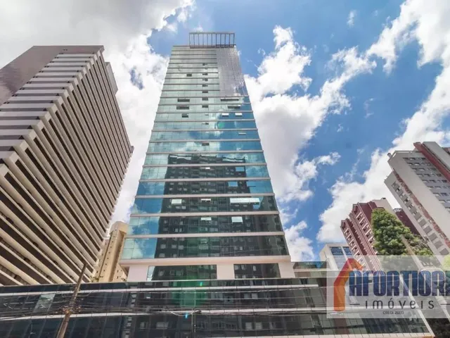 Sala à venda ou para alugar, no bairro Batel em Curitiba