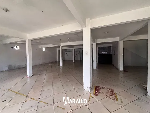 Sala com 490m², para alugar, no bairro São Domingos em Navegantes