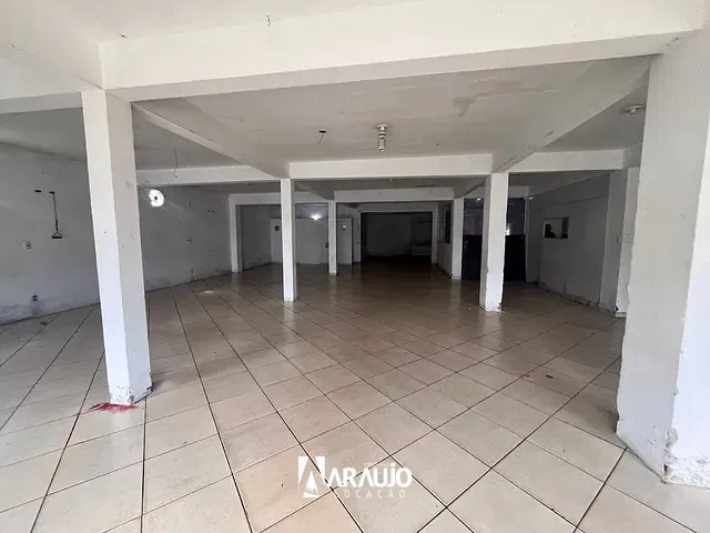 Sala com 490m², para alugar, no bairro São Domingos em Navegantes