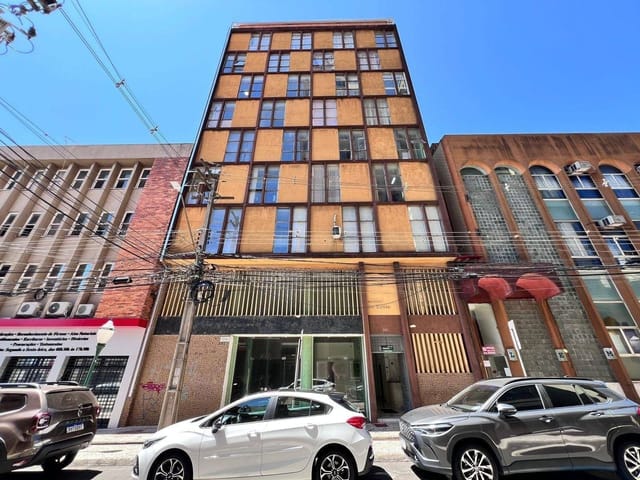 Sala Comercial à Venda no Edifício Elyseu – Localização Central e Excelente Estrutura!