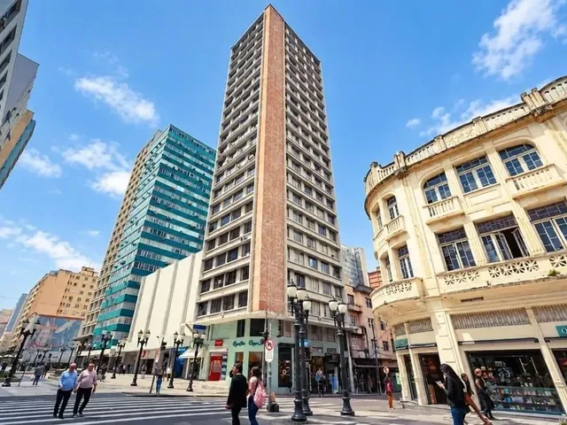 Sala à venda, no bairro Centro em Curitiba