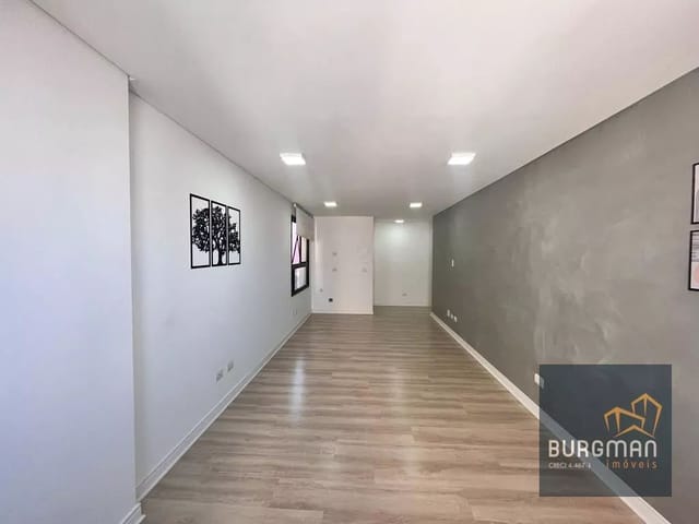 Sala à venda, no bairro S. Francisco em Curitiba