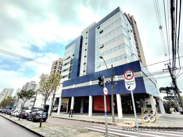 Sala para alugar, no bairro Cabral em Curitiba