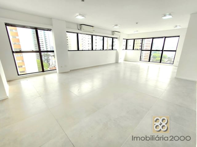 Sala para alugar, no bairro Cabral em Curitiba