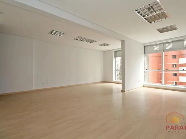 Sala à venda, no bairro Batel em Curitiba
