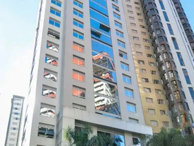 Sala à venda, no bairro Batel em Curitiba