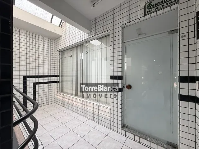 Sala com 96m², para alugar, no bairro Centro em Ponta Grossa