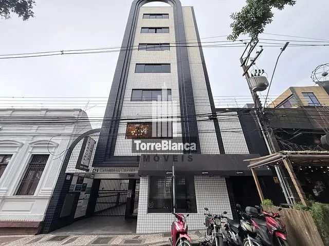 Sala com 96m², para alugar, no bairro Centro em Ponta Grossa