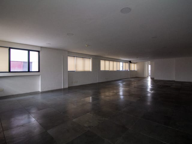 Sala com 135m², à venda, no bairro Vila Monte Alegre em São Paulo