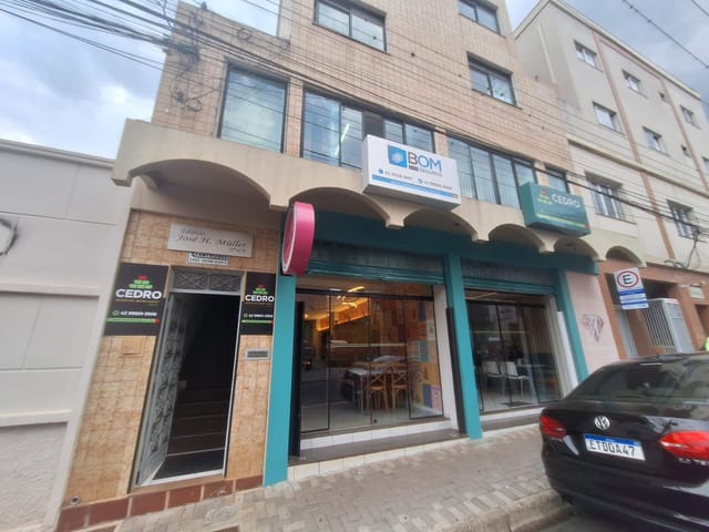 Locação - Sala Comercial, Localização Estratégica, Edifício José Muller, Centro.