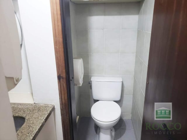 Sala com 9m², para alugar, no bairro BATEL em Curitiba