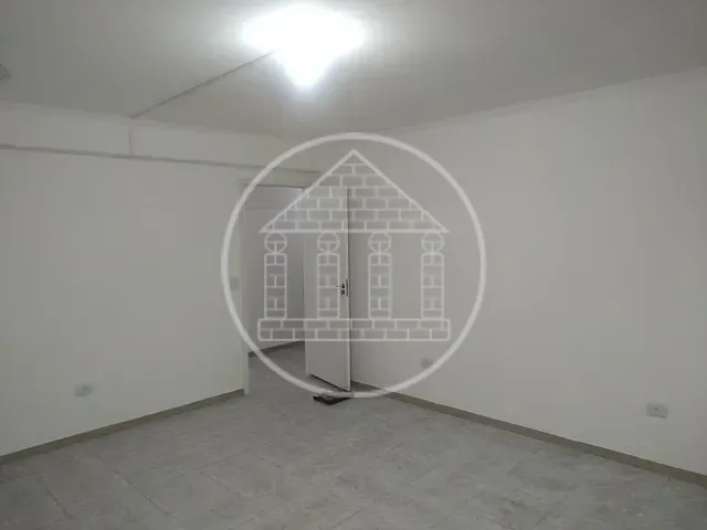 Sala com 20m², para alugar, no bairro Cidade Dutra em São Paulo